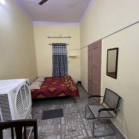 Vishwa Deva Homestay Varanasi Exterior photo