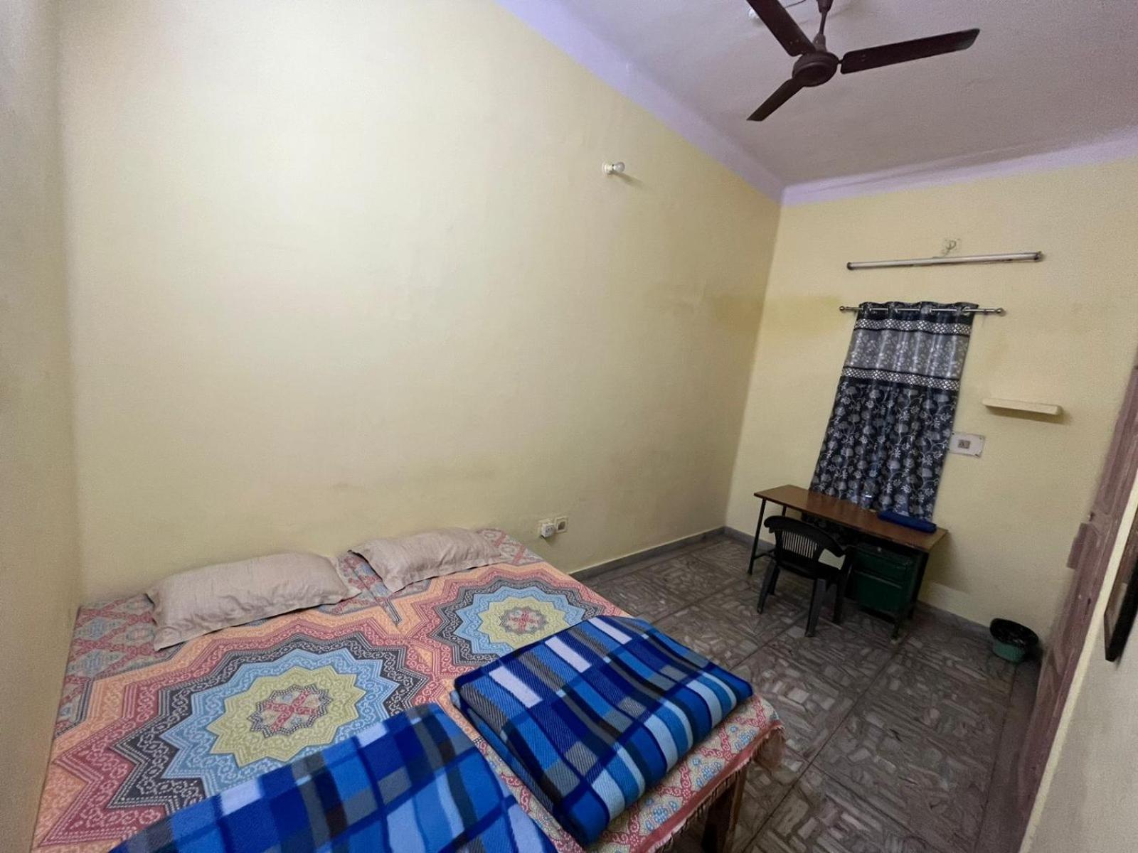 Vishwa Deva Homestay Varanasi Exterior photo
