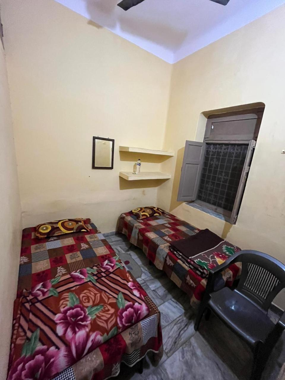 Vishwa Deva Homestay Varanasi Exterior photo
