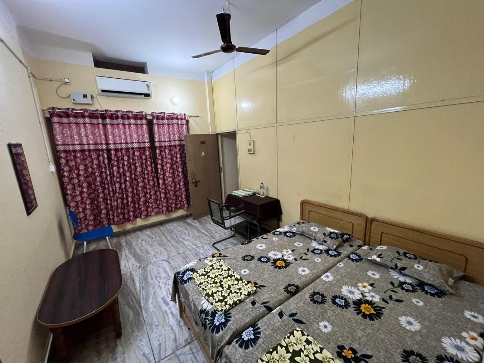 Vishwa Deva Homestay Varanasi Exterior photo